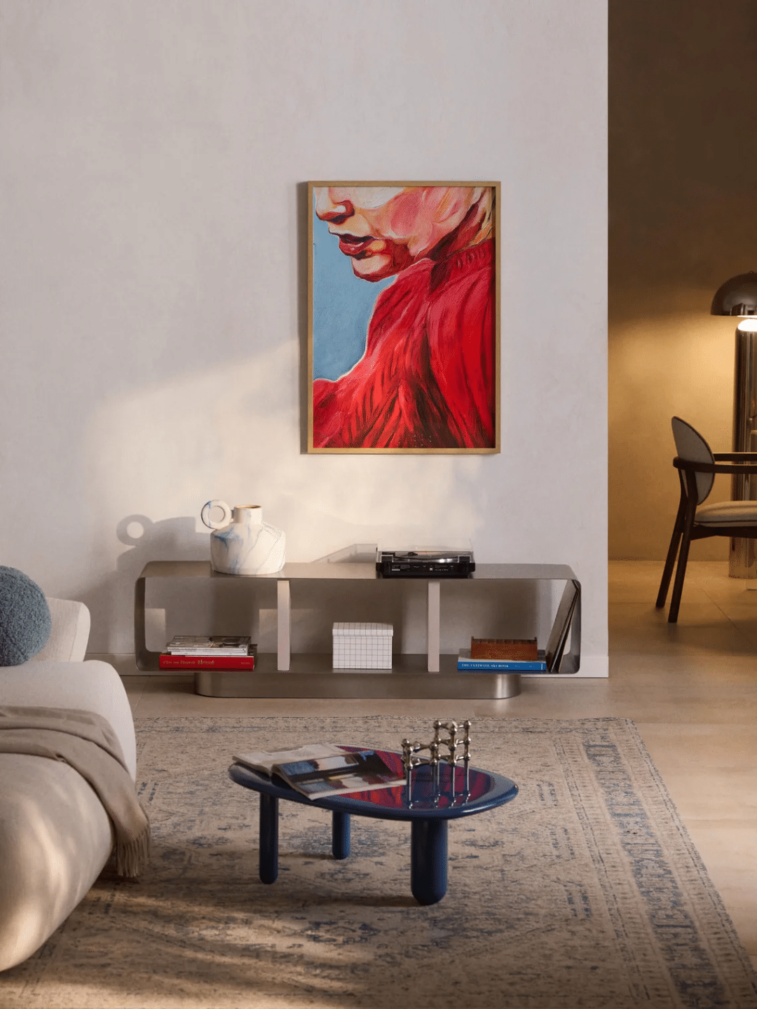9 idées déco pour habiller l’arrière d’un canapé : console, bureau, enfilade ou banc. Inspirez-vous pour optimiser et styliser votre salon ! // Hëllø Blogzine www.hello-hello.fr