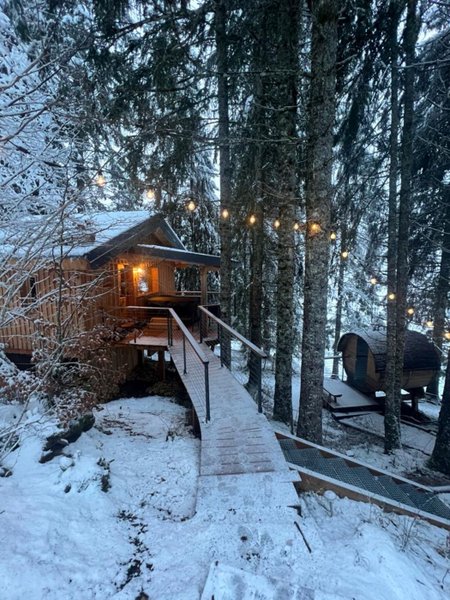 Cabane La Bois du Four – location insolite en montagne avec spa // Hëllø Blogzine www.hello-hello.fr