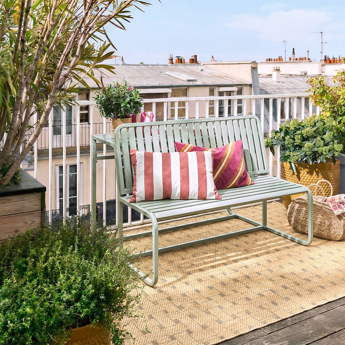 8 idées pour aménager son balcon et le transformer en jardin // Hellø Blogzine - Blog déco Lifestyle - www.hello-hello.fr