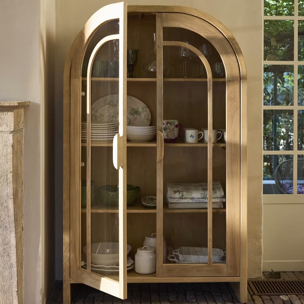 Où trouver une armoire ou un buffet vitrine ? Notre sélection // Hellø Blogzine blog deco & lifestyle www.hello-hello.fr